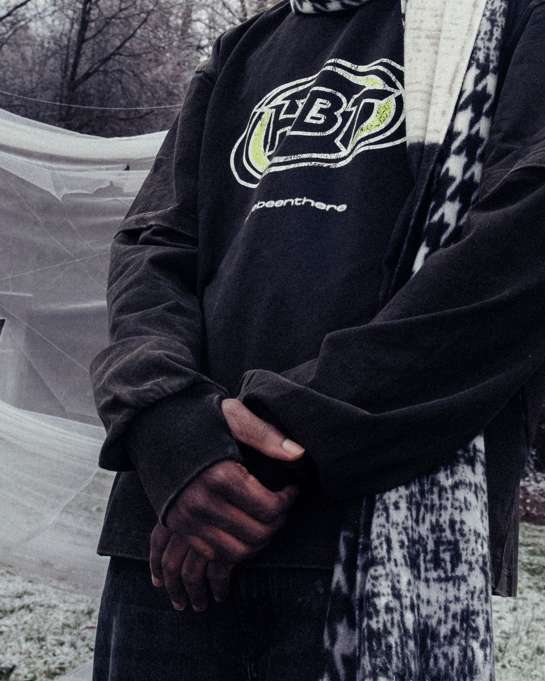 Longsleeve with thumbholes on model