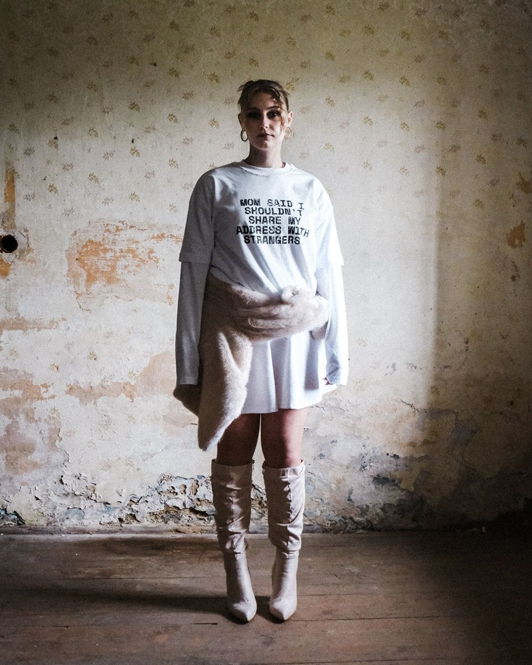 Tshirt Distressed Model